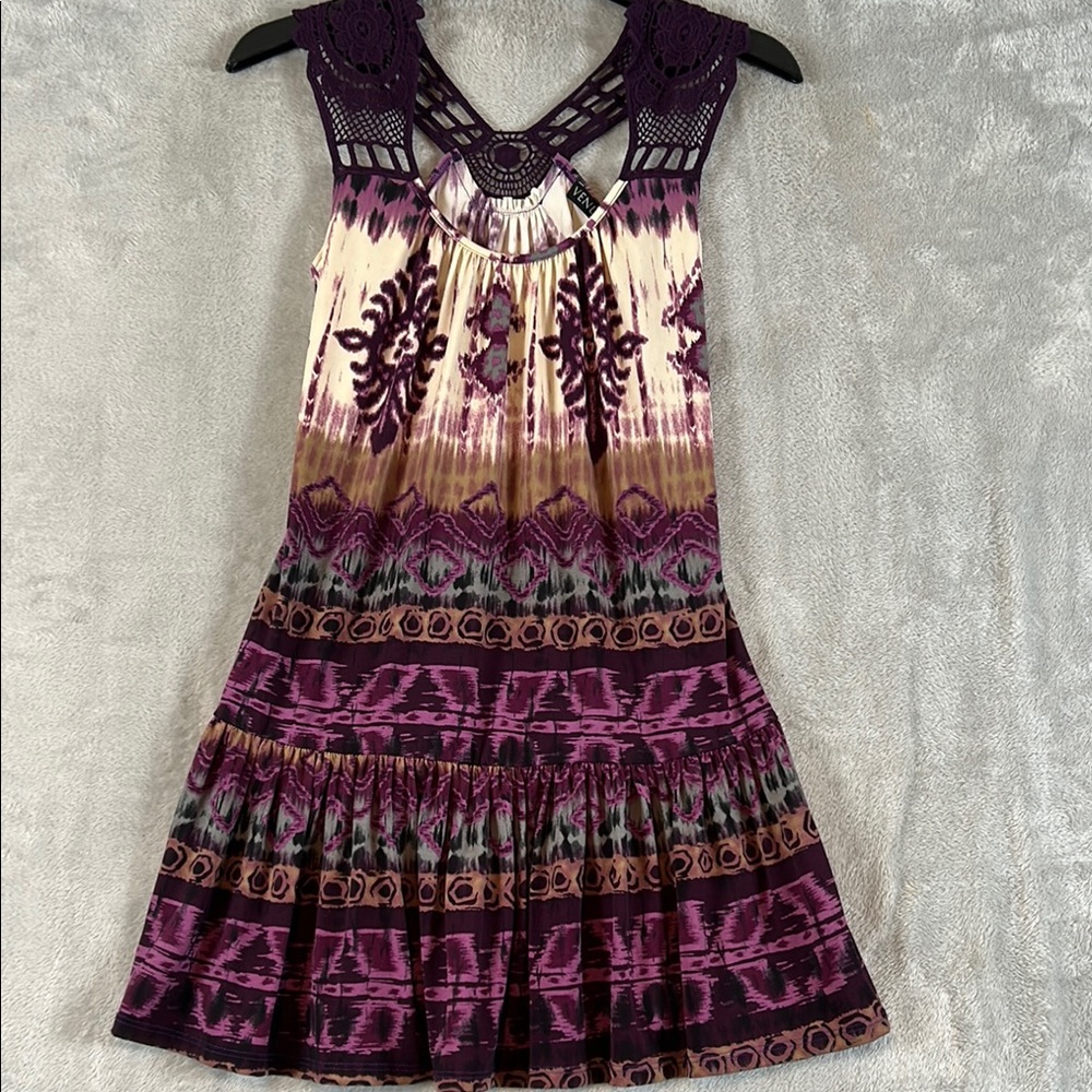 Venus crochet trimmed ruffle hemmed sleeveless mini dress sz small